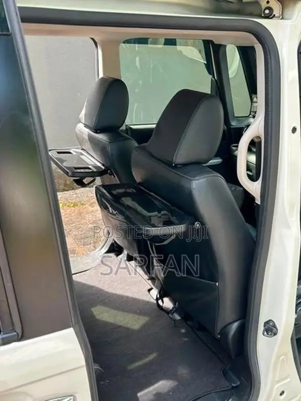 Honda N-Box 2017