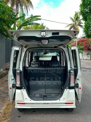 Honda N-Box 2017