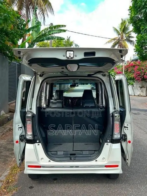 Honda N-Box 2017