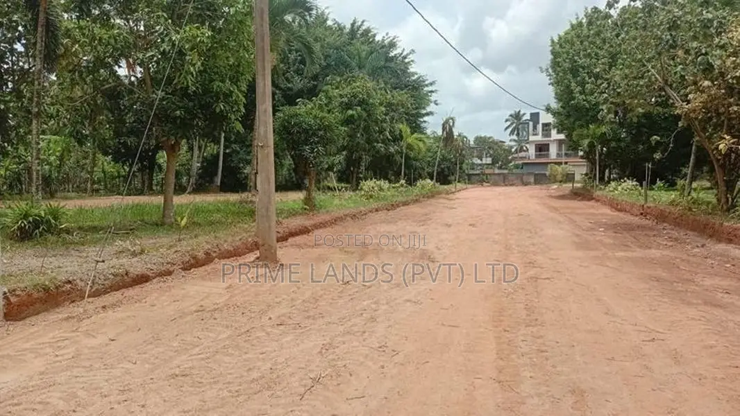 මීගමුව - Yහංදියට ළගින් නේවාසික බිම්කොටස්
