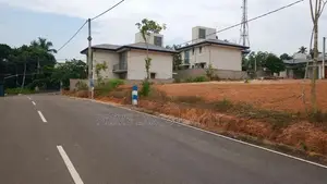 ගම්පහ මහ නගර සභා සීමාවෙන් බිම්කොටස්