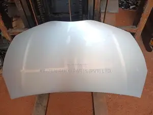 Toyota Yaris Bonnet