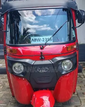 Bajaj RE 2025