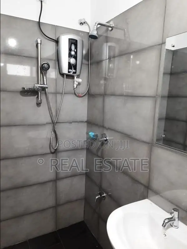 Apartment for rent in Oval View Residences