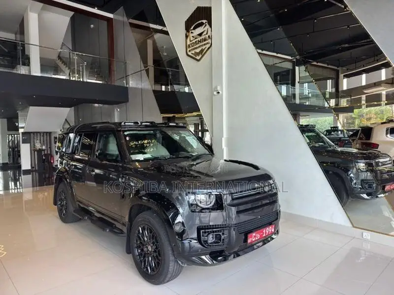 Land Rover Defender Straight Petrol 2024