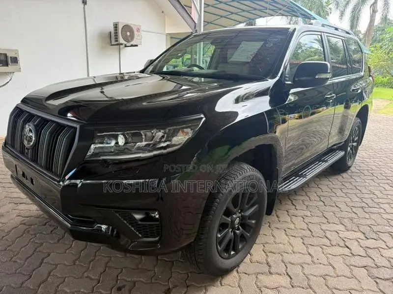 Toyota Land Cruiser Prado Trj150 Black Edition 2023