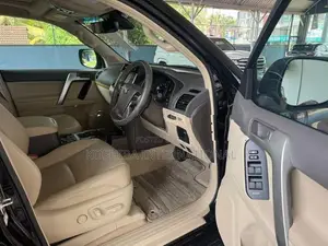 Toyota Land Cruiser Prado Trj150 Black Edition 2023