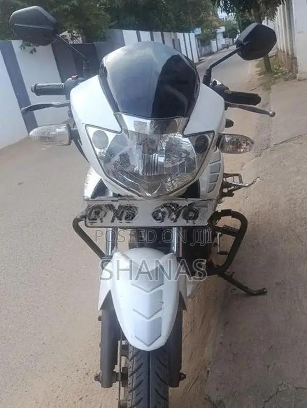 TVS Apache 2011