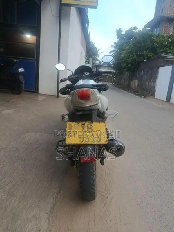 TVS Apache 2011