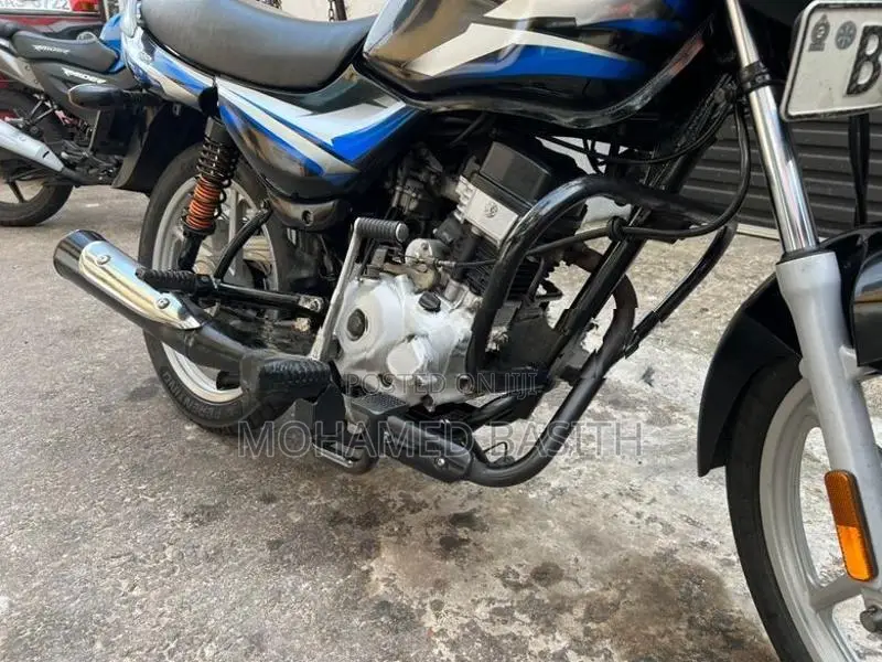 Bajaj CT100 2024