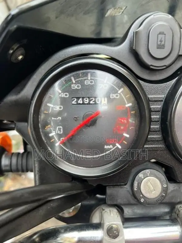 Bajaj CT100 2024