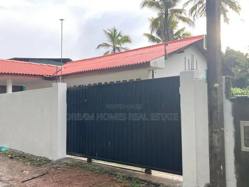 7.5 Perch Residential Land with House for Sale – Godagama, Homagama