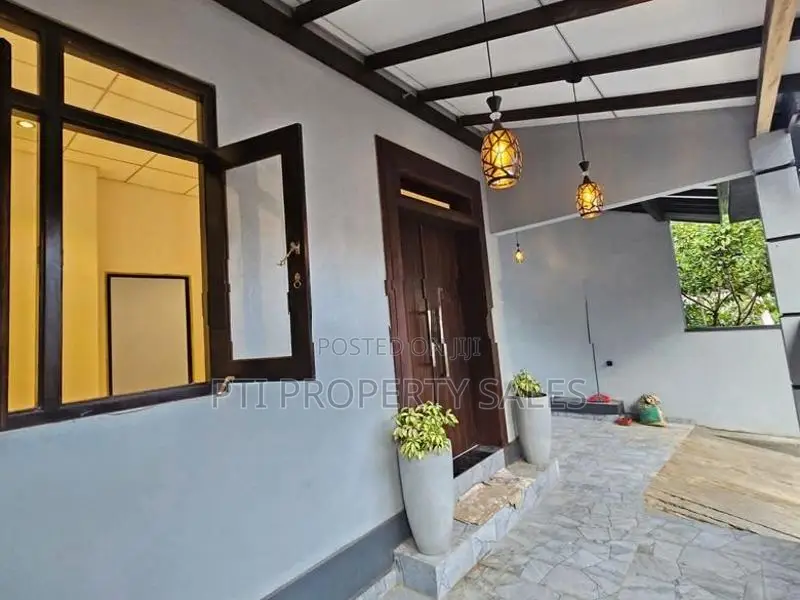 Brand New House for Sale – Diyagama Junction, Homagama