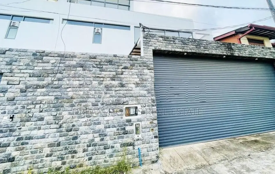 Spacious 5-Bedroom House for Rent – Pelawatta