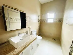 Spacious 5-Bedroom House for Rent – Pelawatta