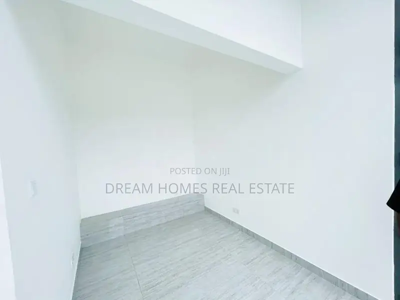 Spacious 5-Bedroom House for Rent – Pelawatta