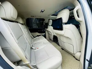 Toyota Land Cruiser 300 ZX 2023
