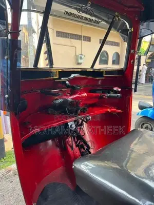 Bajaj RE 2005