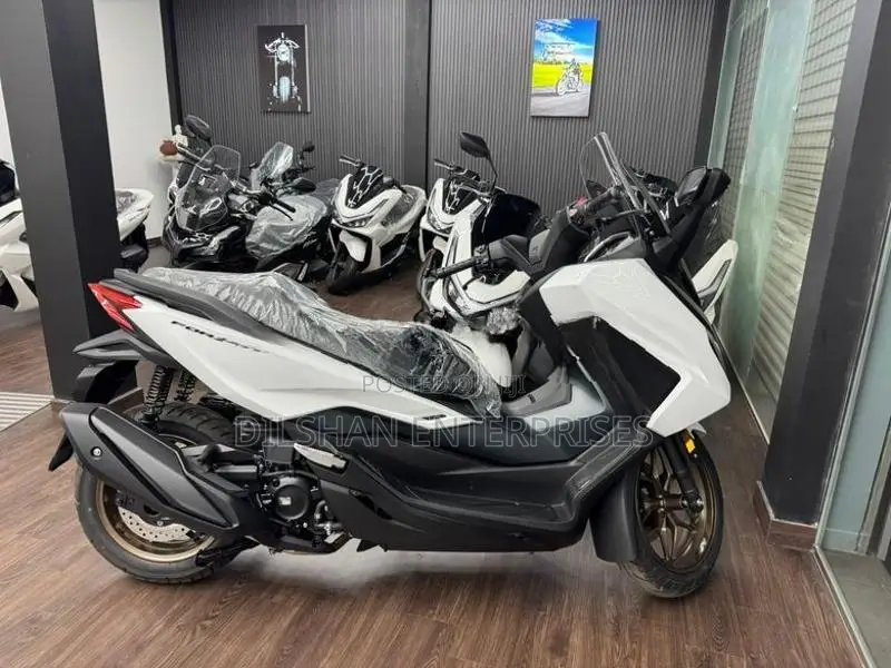 Honda Forza 250 2025