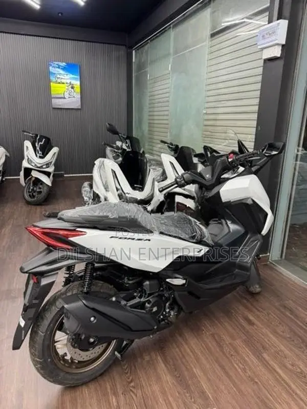 Honda Forza 250 2025
