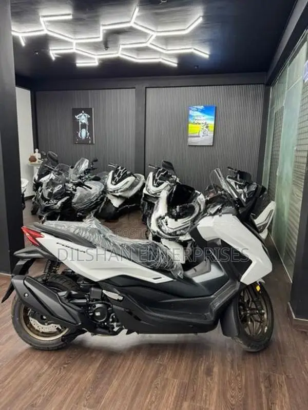Honda Forza 250 2025