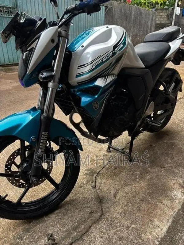Yamaha FZs V2 2016