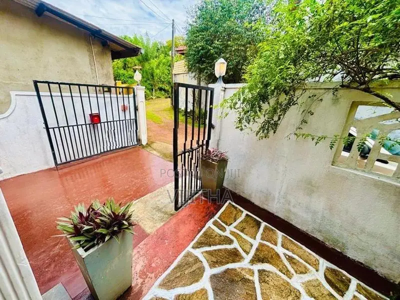 House For Sale In Colombo 5