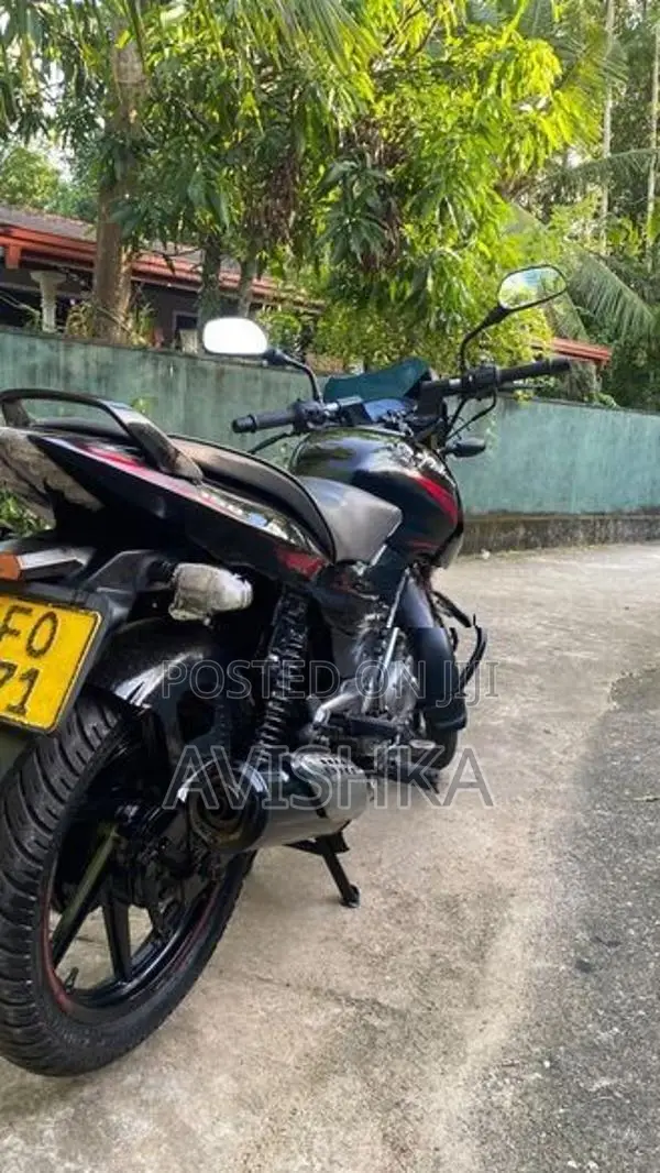 Bajaj Pulsar 150 2017