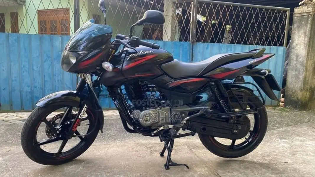 Bajaj Pulsar 150 2017