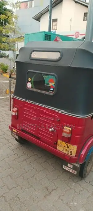 Bajaj RE 2004