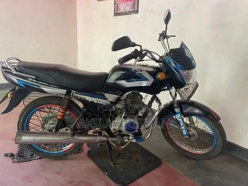 Bajaj CT100 2011