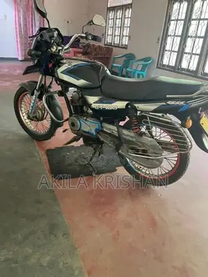 Bajaj CT100 2011