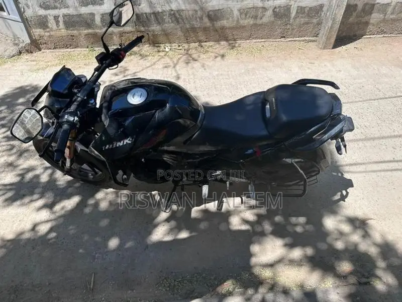Hero Hunk 160R 2025