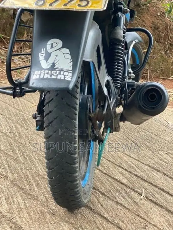 Bajaj Discover 2007
