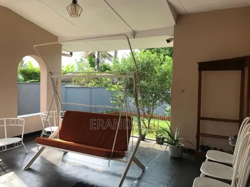 27 Perch - House At Land Value In Piliyandala