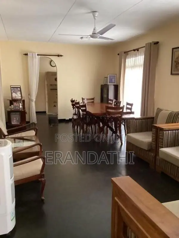27 Perch - House At Land Value In Piliyandala