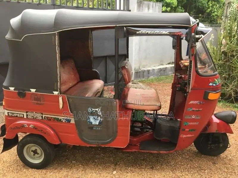 Bajaj RE 2006