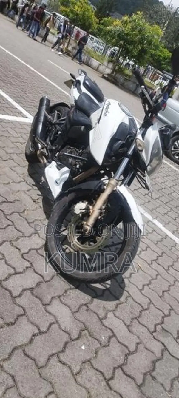 TVS Apache RTR 200 2017