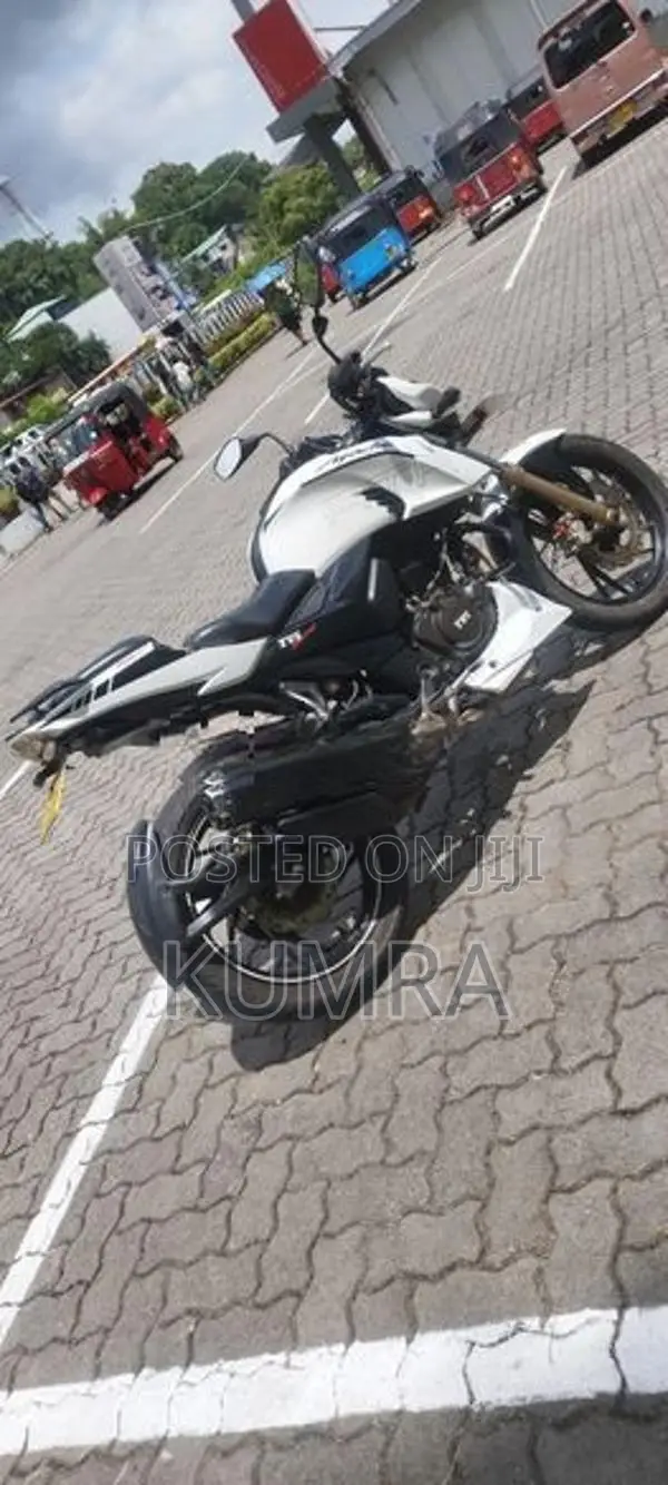 TVS Apache RTR 200 2017
