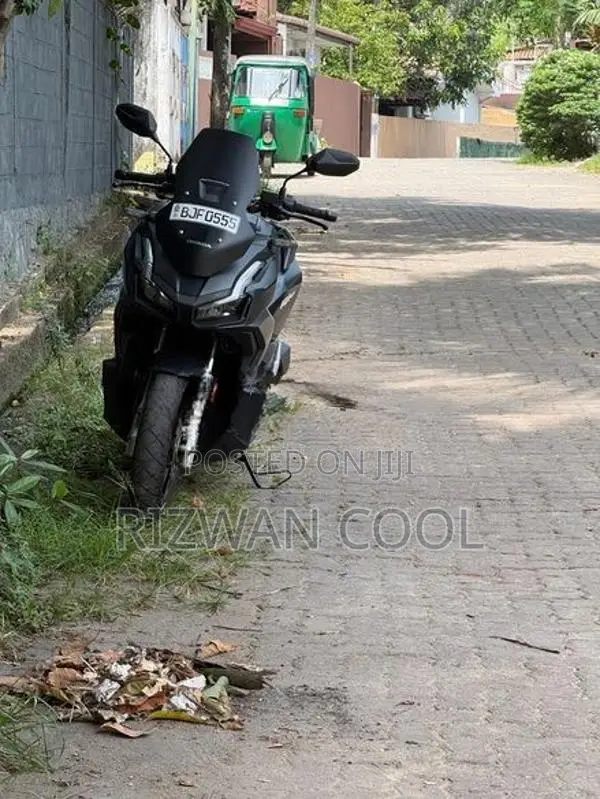Honda ADV 160 2023