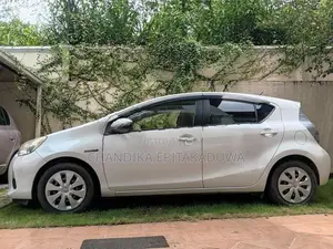 Toyota Aqua 2013