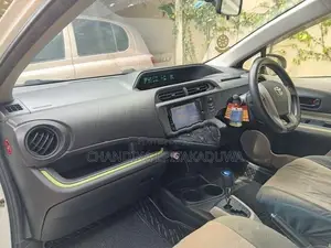 Toyota Aqua 2013
