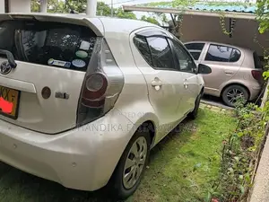 Toyota Aqua 2013