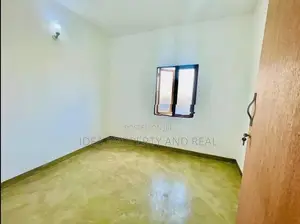 (SDS-660) ​​Valuable Three Storey House for Sale in Rathmalana