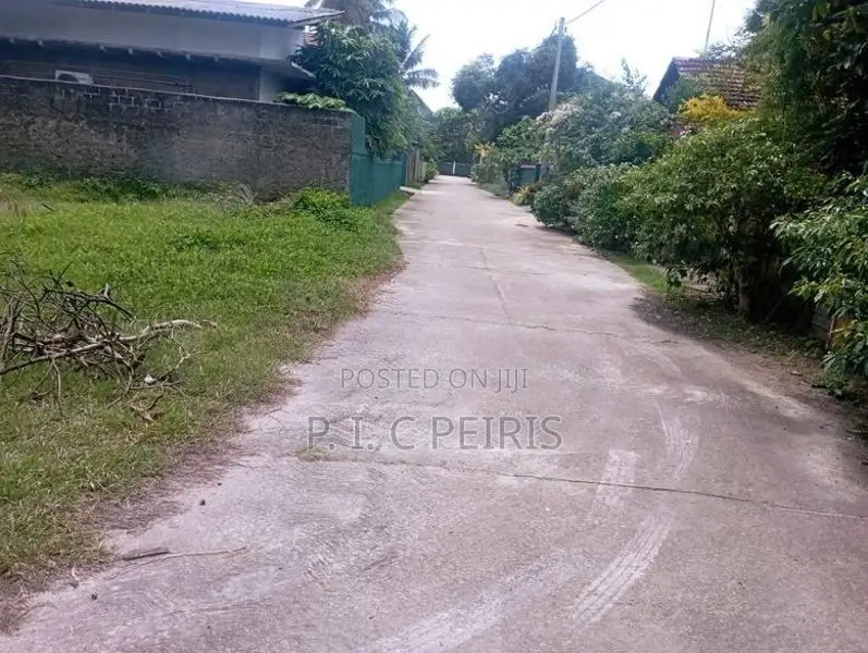 13.2 Land for sale in Akkara 50, Kularathna Mawatha, Negombo.Gampaha