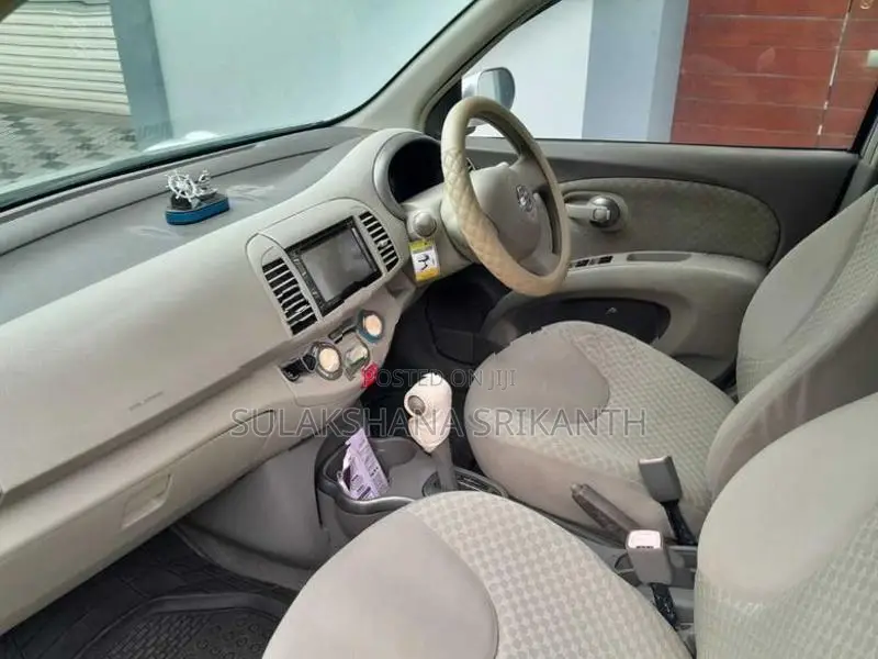 Nissan March 2007