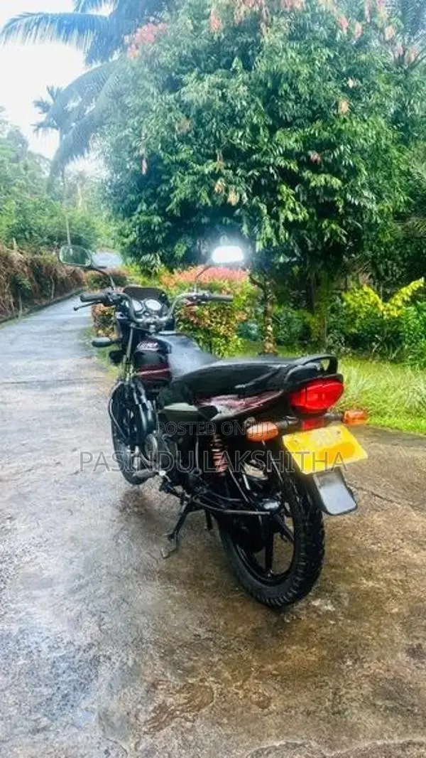 Bajaj Platina 100 2015