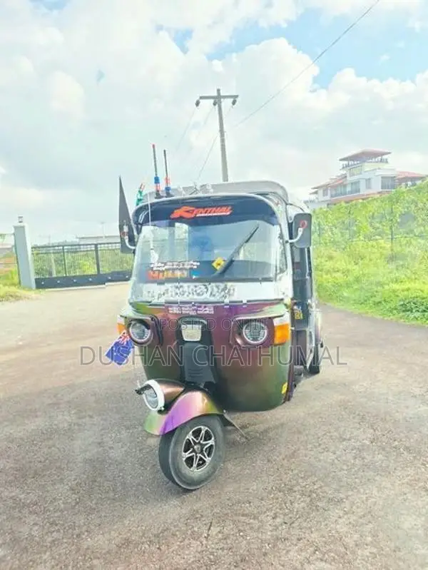 Bajaj RE 2012