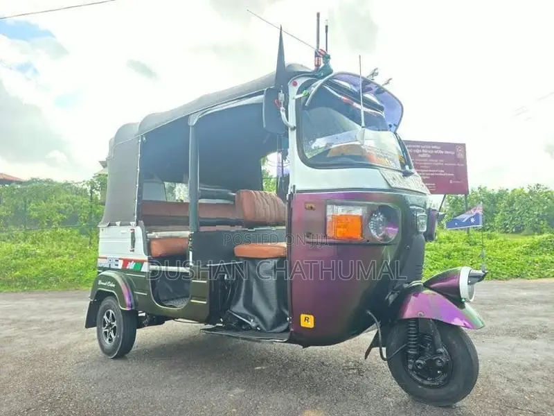 Bajaj RE 2012
