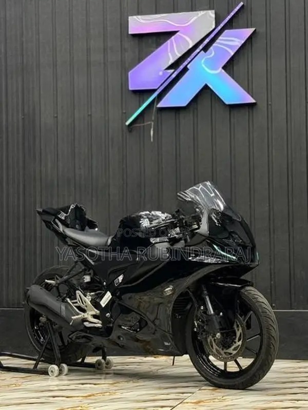 Yamaha R15 V4 2025
